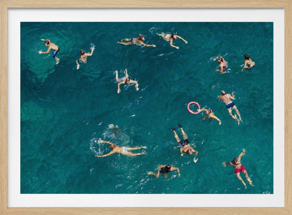 Schwimmen im blauen Wasser | Poster