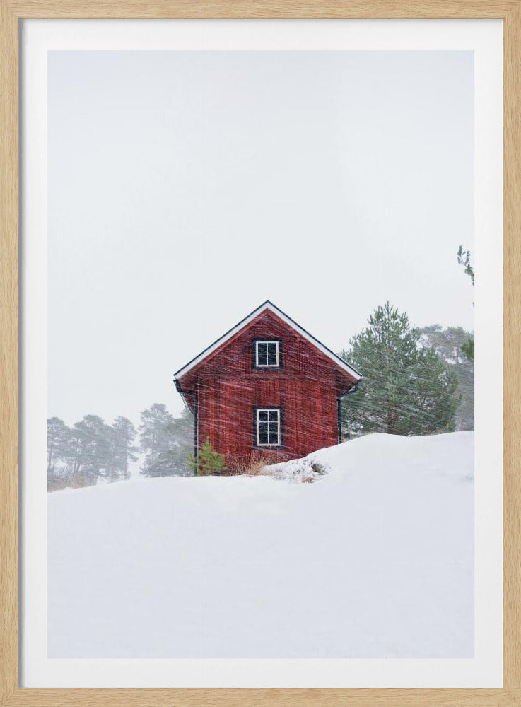 Altes rotes Haus während eines Schneesturms | Poster