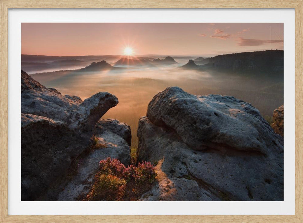 Sonnenaufgang auf den Felsen | Poster
