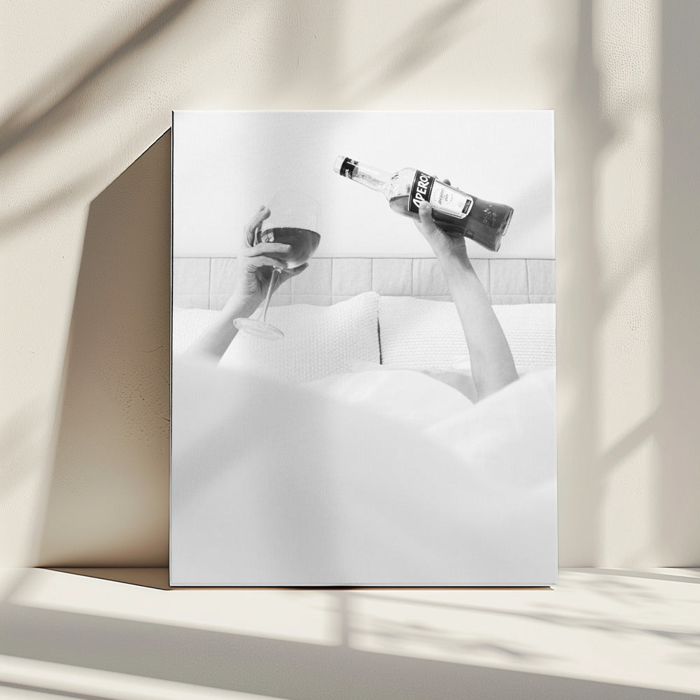 Aperol im Bett S/W | Leinwand