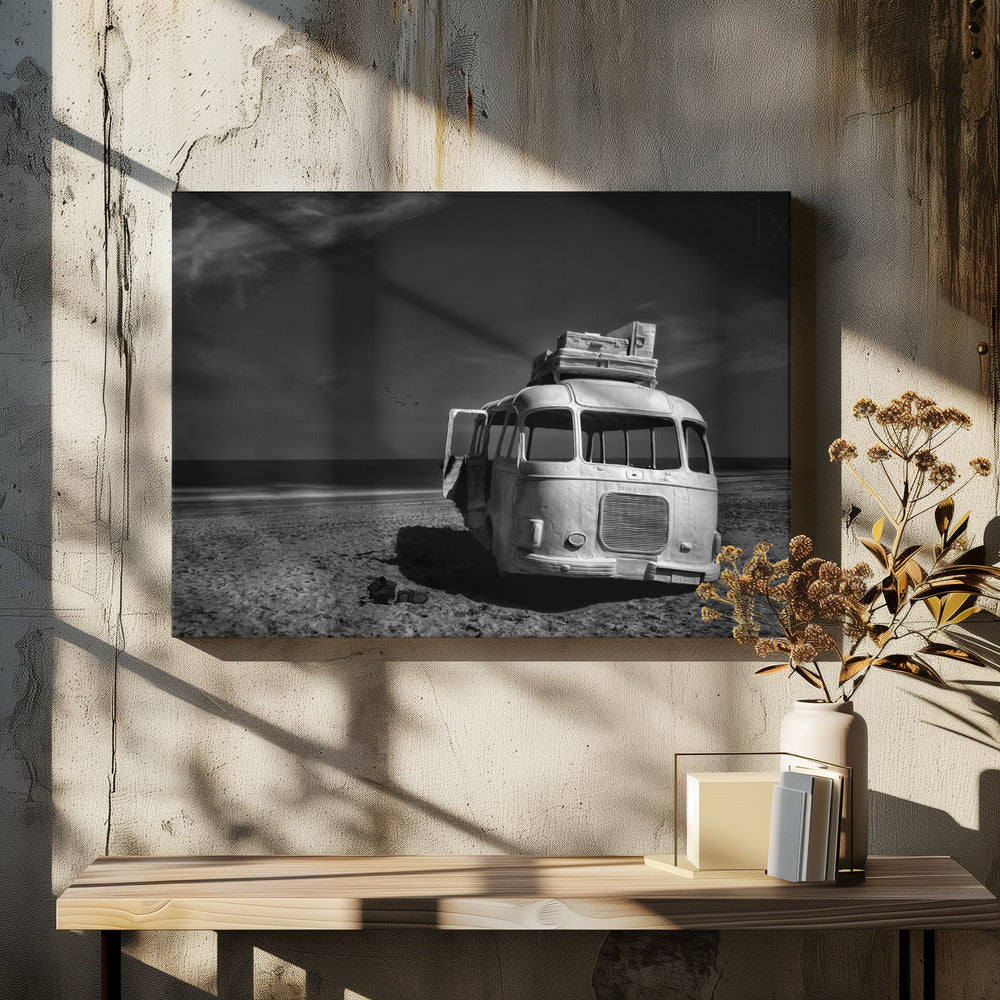 Gestrandeter Bus | Leinwand
