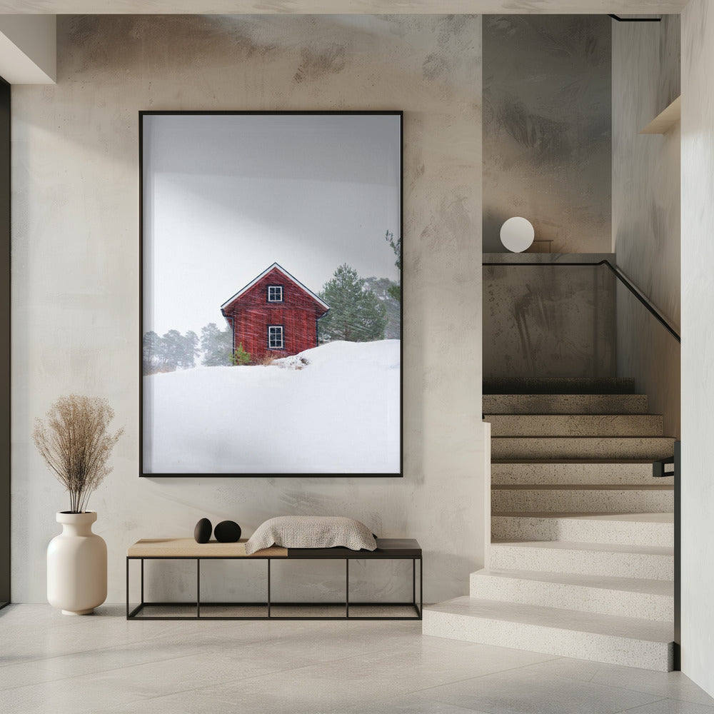 Altes rotes Haus während eines Schneesturms | Poster