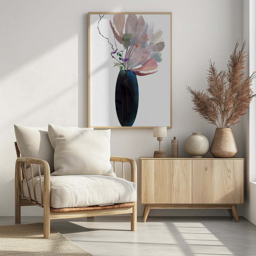 Blush Pink Floral in blauer Glasvase | Poster
