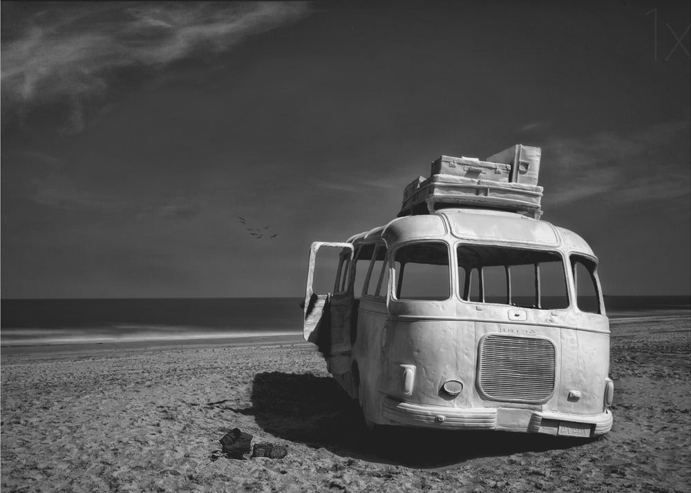 Gestrandeter Bus | Leinwand