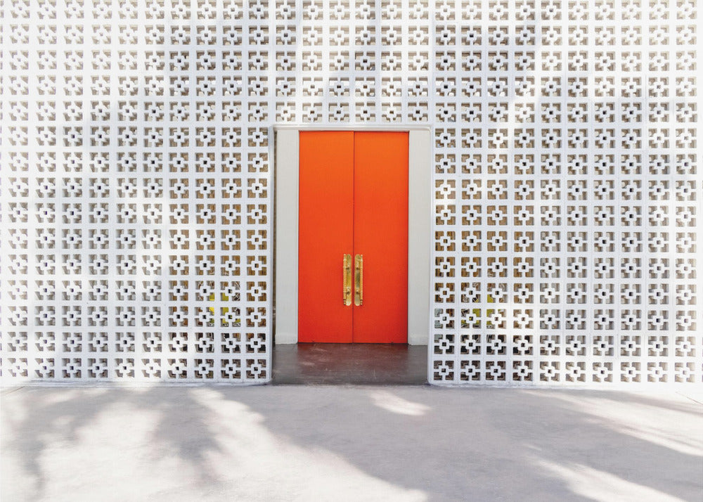 Parker Orange Türen und Breezeblock Wand | Leinwand