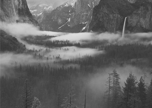 Nebel schwebt im Yosemite Valley | Leinwand