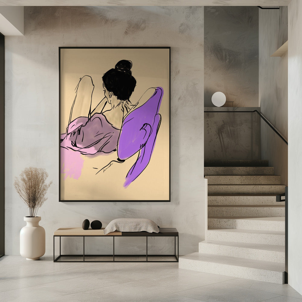Liegende Frau in fließenden Lila- und Rosatönen | Poster