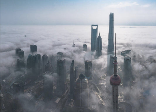 Shanghai im Nebel von oben | Hintergrundbild