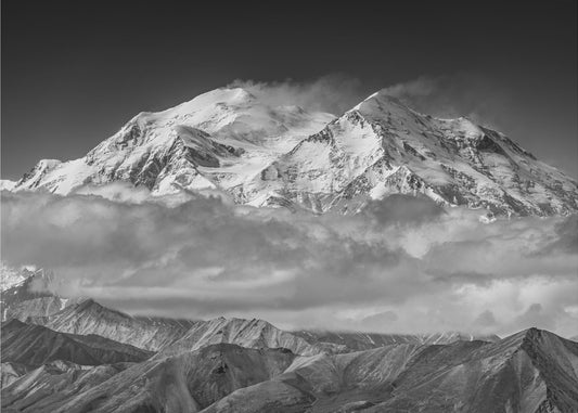 Denali von der gegenüberliegenden Gratlinie aus | Hintergrundbild