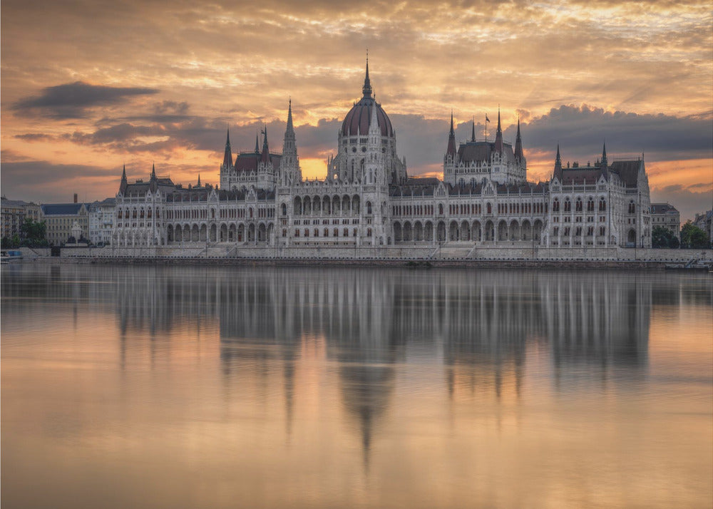 Sonnenaufgang in Budapest | Hintergrundbild