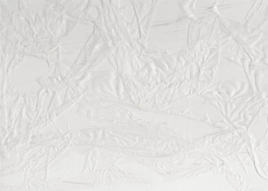 Weiße Leinwand, die an zerknittertes Papier erinnert | Tapete