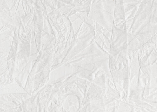 Weiße Leinwand, die an zerknittertes Papier erinnert | Tapete
