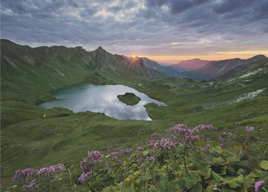 Magischer Bergsee | Hintergrundbild