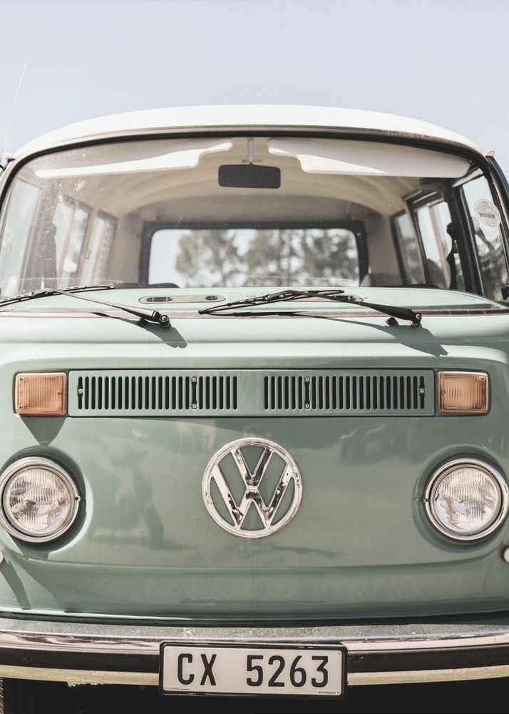 Klassisches Design in sanften Grüntönen Autos | Leinwand